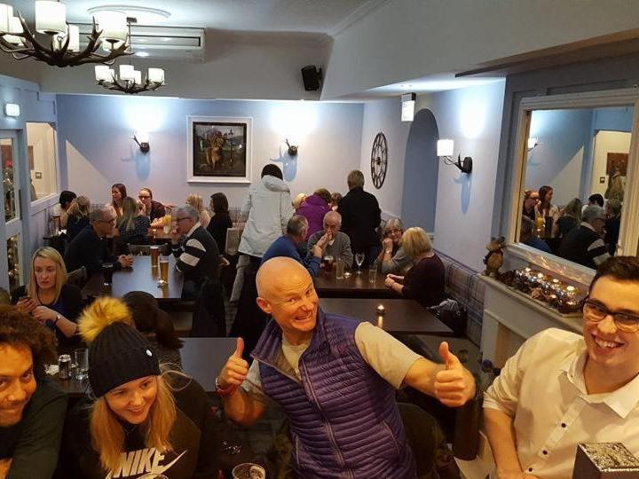 The Blackbull Inn Polmont מראה חיצוני תמונה